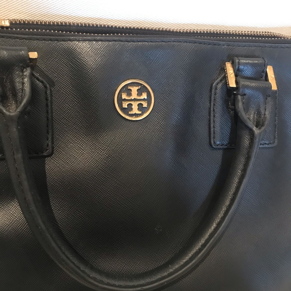 Tory Burch large Robinson Crossbody - Picture 2 of 6